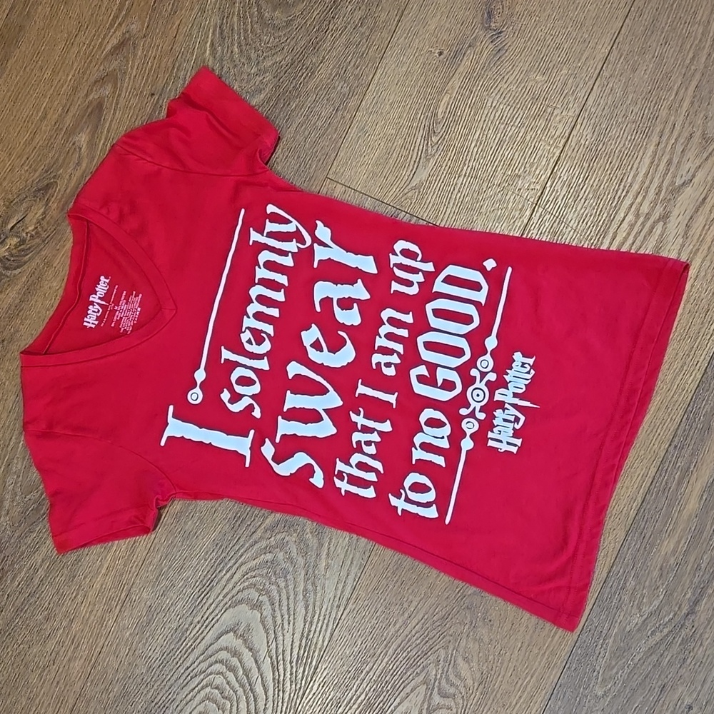 RED HARRY POTTER CAP SLEEVE GRAPHIC TSHIRT.. #6671